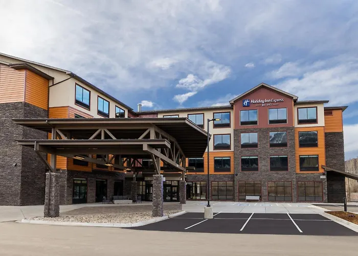 Holiday Inn Express & Suites Steamboat Springs By Ihg