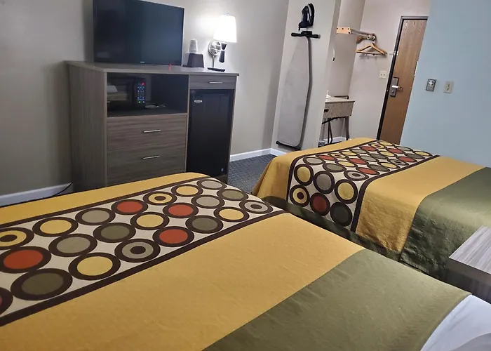 River Hill Inn & Suites