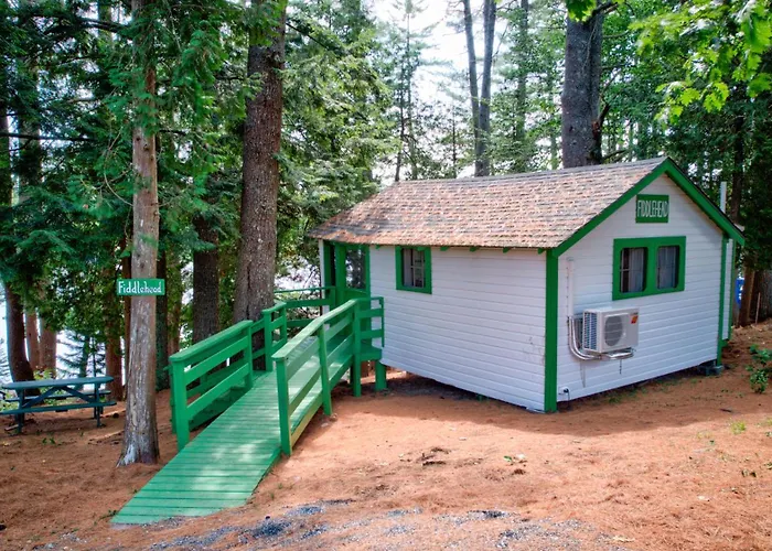 Getogether Pines Lakeside Cabin Resort