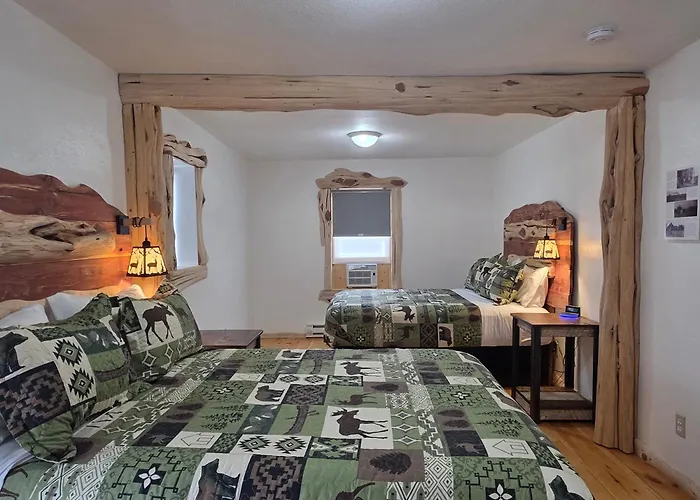 Gateway Inn And Suites Llc