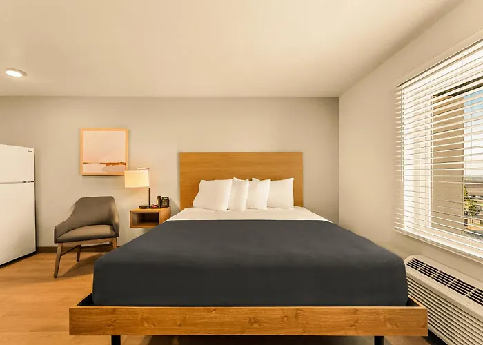 Livaway Suites Salt Lake City- Draper