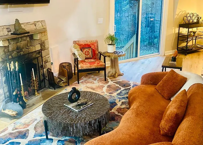 Dome Hideaway On 5 Acres-Close To Carbarro & Ch