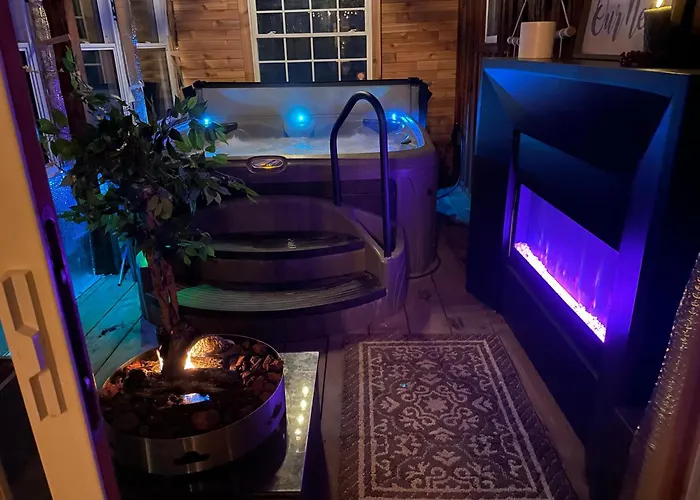 Angies Country Cabins Off Grid Cabins With Shared Hot Tub Access Open Year Round Shared Bathroom Access Which Is Not In Cabin And Hot Breakfast Add On For Extra Fee Available On Weekends Only