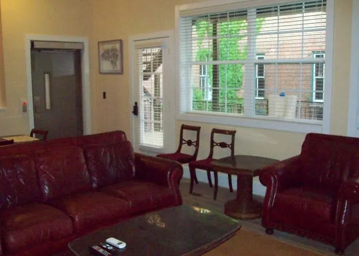 Large Historic Downtown Loft - Rear
