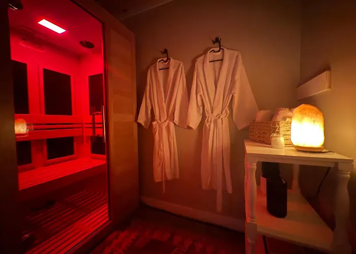 Cabin With Sauna Walking Distance To Beach