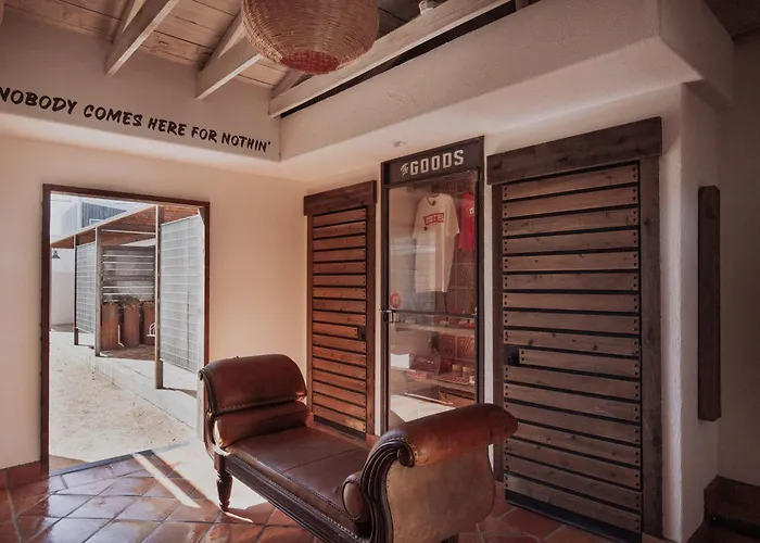 Entire Private Boutique Motel W Courtyard And Sauna
