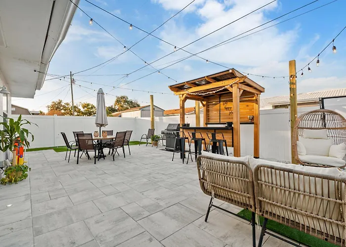 Luxury Vacation Home In Madeira Beach Family And Pet Friendly