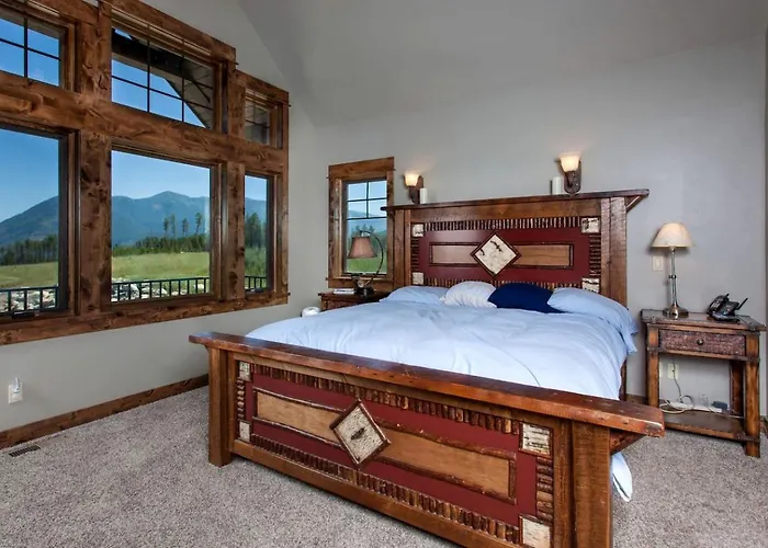 Amazing Log Cabin Rental With Pool Table In The Mountains In West Glacier, Montana