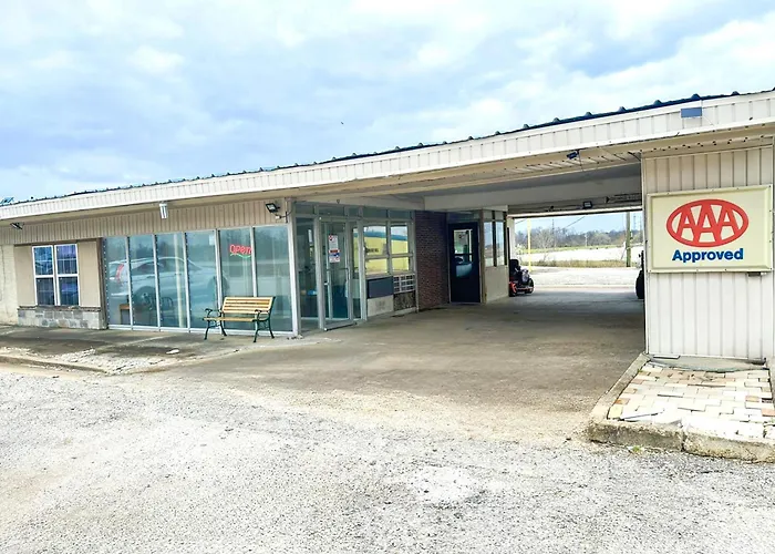 Shamrock Kings Inn By Oyo Marked Tree I-555