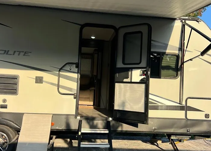 Beautiful Rv 15 Min To Downtown Orlando