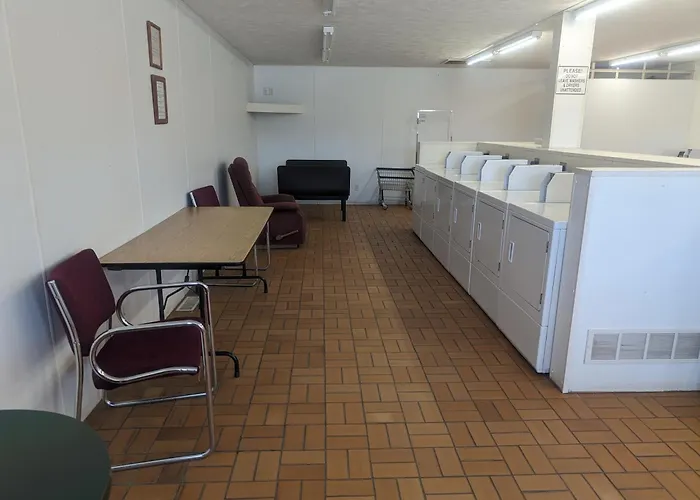 Auburn Inn Motel