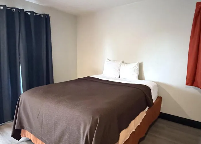 6 Rivers Motel Fortuna Near Hwy 101