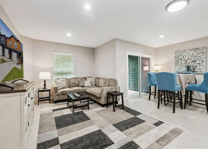 Isabella Ct Townhome