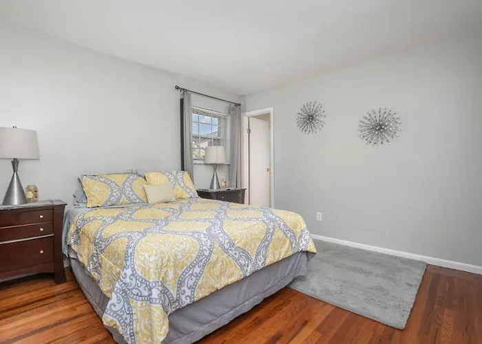 Ashwood Arbor 3 Bed 2 Bath Sleeps 8