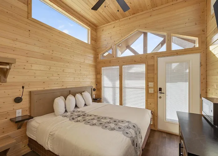 Page Lake Powell Campground - Tiny Home King Room