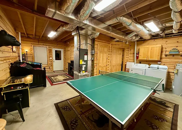 Cozy Mountain Cabin 3Br3Ba, Fire Pit, Game Rm