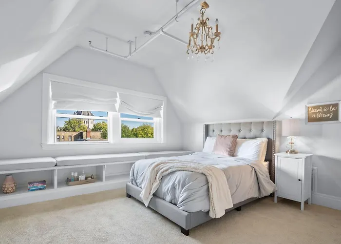 The New Victorian Mansion Bed & Breakfast