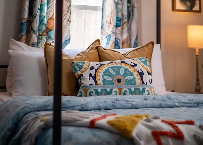 Family Fun: Comfy Home, 10 Min To Cedar Point Fun!