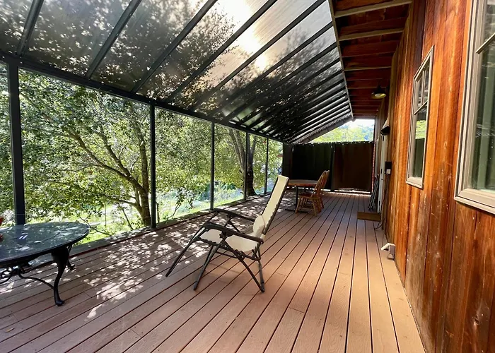 Comfy Studio Near Trails & Beaches