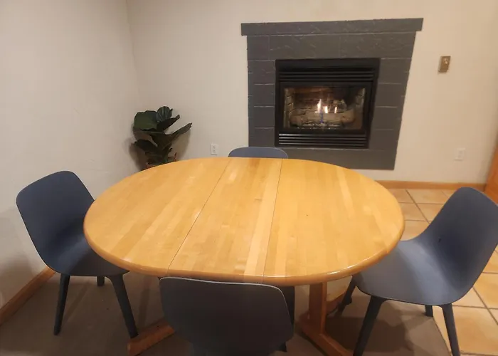 Cozy Home With Sauna 5 Bedrooms 3 Bathrooms Sleeps 12