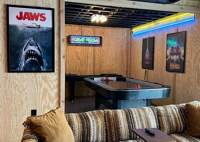 Time Capsule 70S Hot Tub, Sauna Arcade