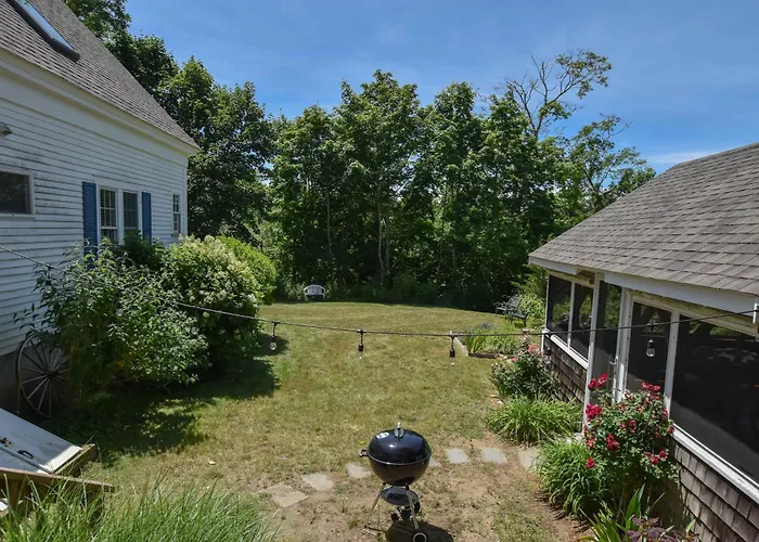 Private Downtown Wellfleet Location