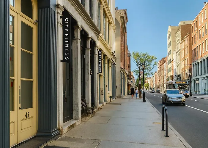 The Heritage Suite Residence Near Liberty Bell