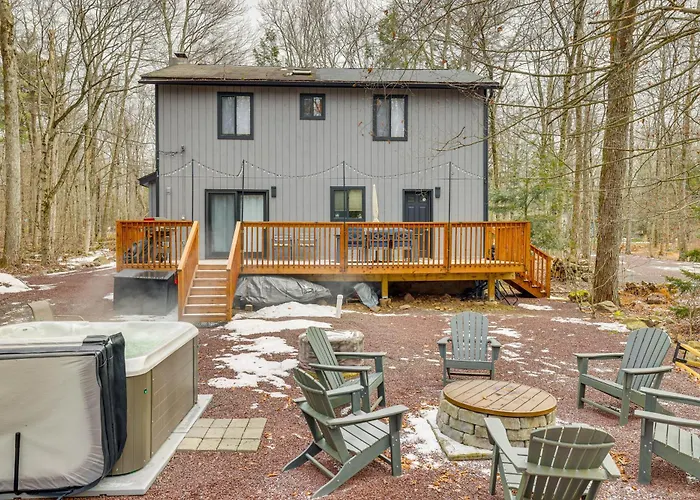 Pocono Pines Home W/ Private Hot Tub!
