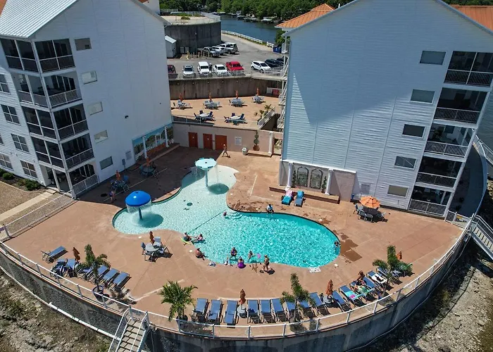 Island Life! Amazing Balcony-Views-Pool And Patio