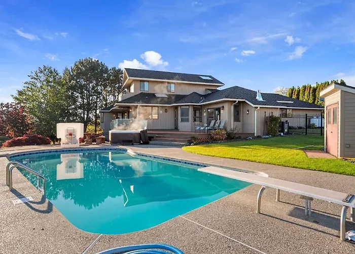 Three Lakes Haven - Pacific Retreats