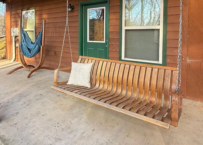Cozy Mountain Cabin 3Br3Ba, Fire Pit, Game Rm