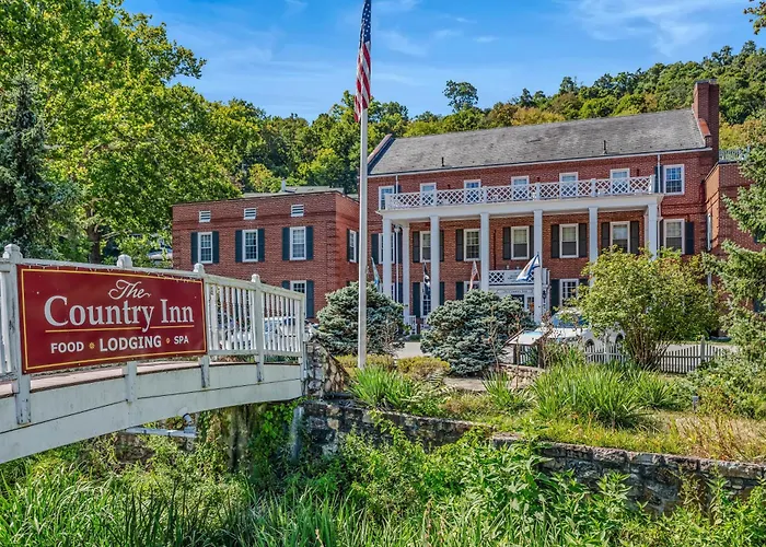 A Humble Abode -- - Pet Friendly - Fire Pit - Deck - Grill - Wood Stove - Games - Wifi - 6 Acres