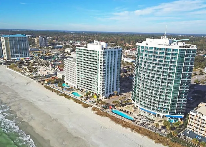 Amazing Oceanfront Condo With Pool & Balcony Views
