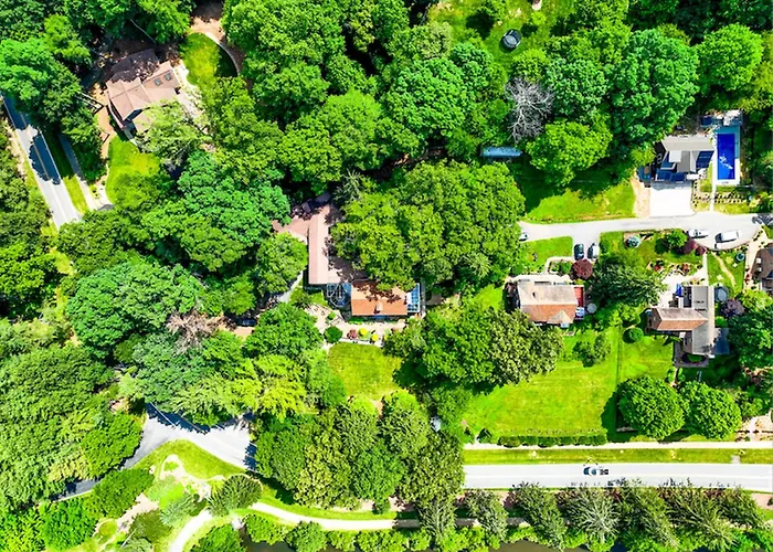 8 Bedroom | Hot Tub | Asheville | Biltmore Lake