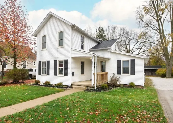 Modernized Historical Home In Downtown Medina With Hot Tub