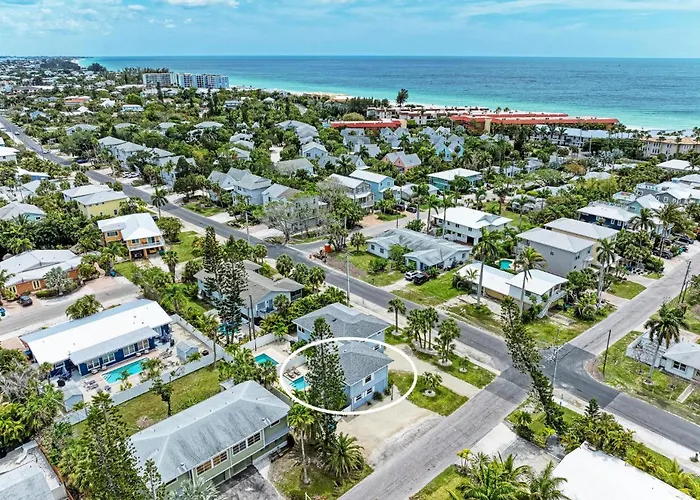 Ami Sand Dollar: Dog Friendly, Private Pool, 2 Blocks To Beach By Anna Maria Life Vacation Rentals