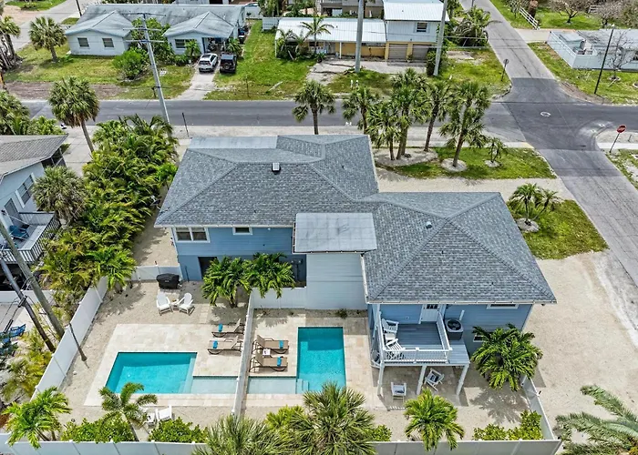 Ami Sand Dollar: Dog Friendly, Private Pool, 2 Blocks To Beach By Anna Maria Life Vacation Rentals