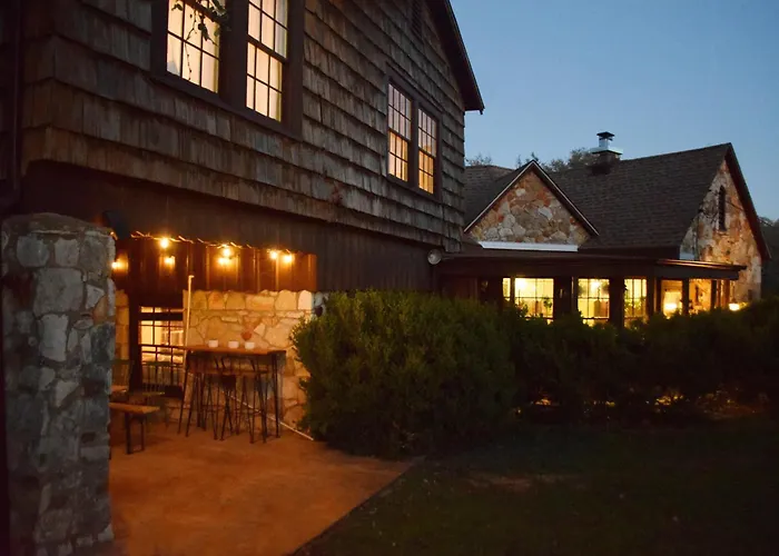 Cole Springs Historic Cottage