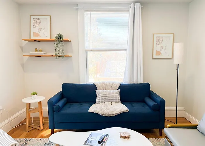 Jennifer'S Cozy Apt Near Brown W In Unit Laundry