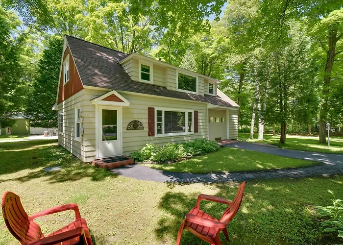 'The Carriage House:' Walk To Peninsula State Park