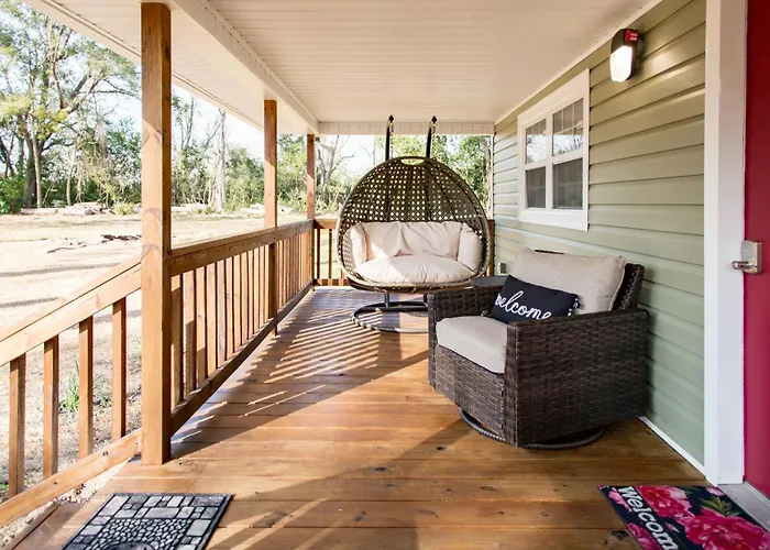 The Cozy Cottage