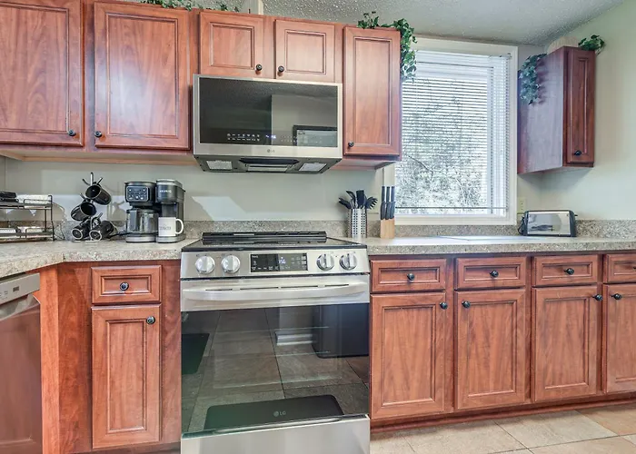 Golf Course Home W/ Balcony In North Myrtle Beach!