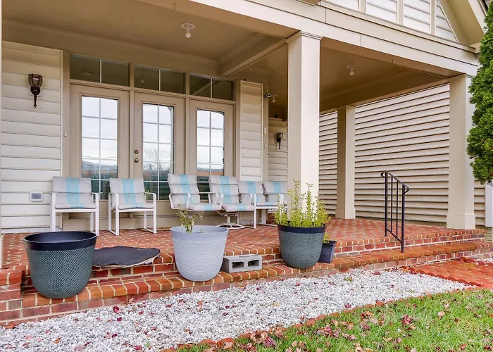 Clarksburg Getaway Near Dc + Baltimore Sights!