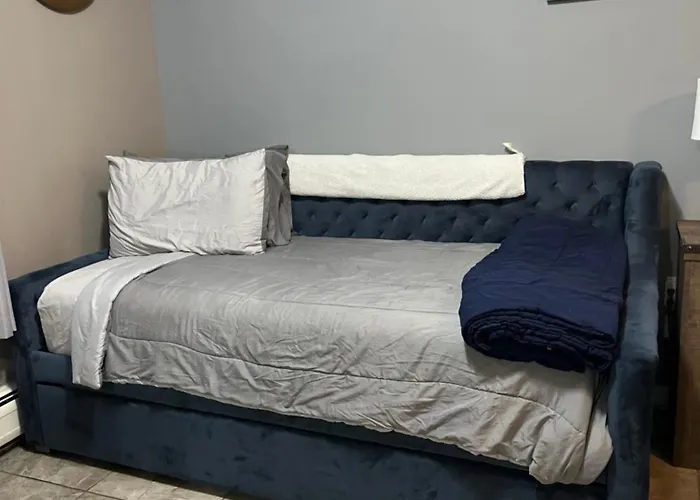 Just Like Being At Home- Newly Renovated Unit