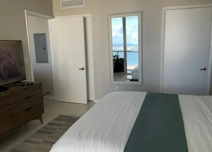 Sun&Sea Iconbrickell Unit