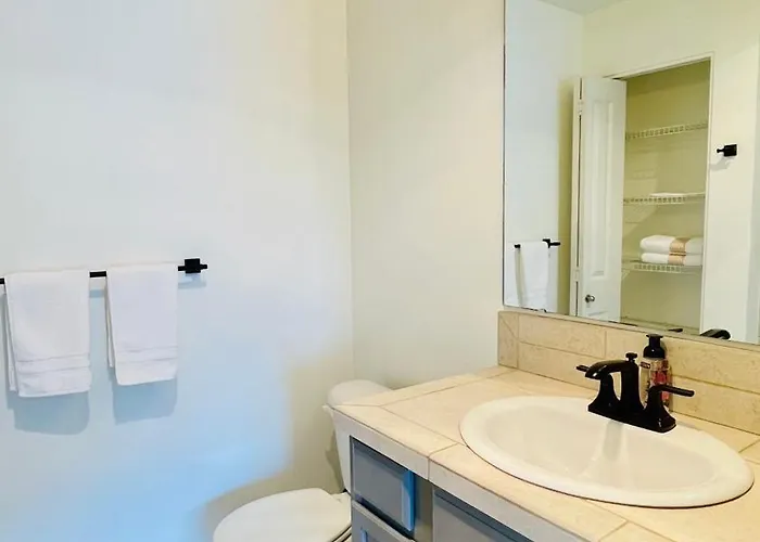 2B2B Apartment With Stunning Window -7Min To Dome