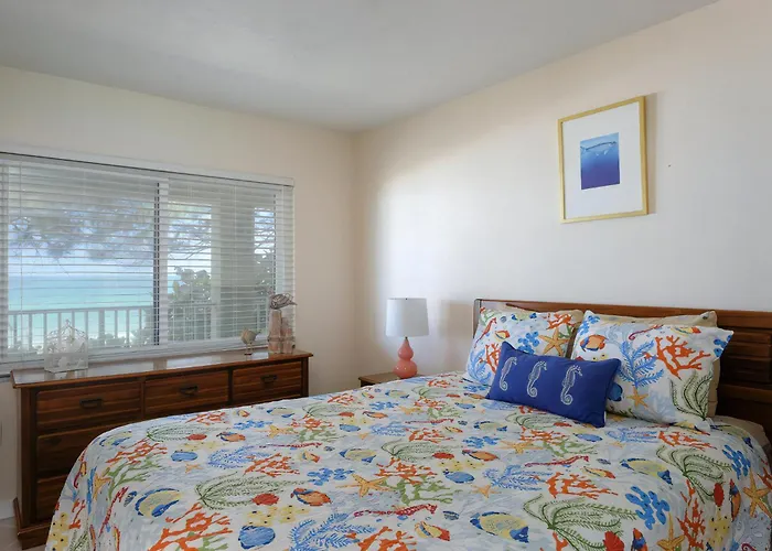 Enjoy Beautiful Sunsets Beachfront Villa