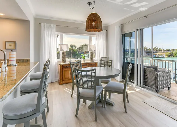 Waterfront Nokomis Condo < Half Mile To Beach!