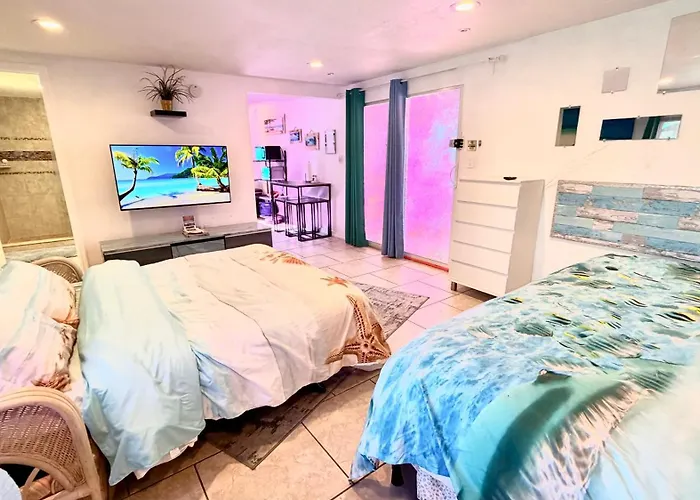 Close To Beaches With Hot Tub And Large Garden