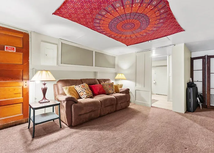 Historic Hardware Loft | 2 Blocks To Downtown